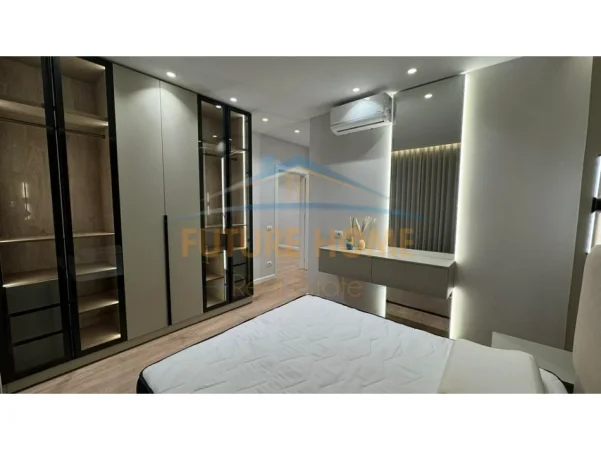 Tirane, shitet apartament 2+1+2 Kati 5, 116 m² 385.000 € (GOLDEN TOWER , Rruga Mine Peza)