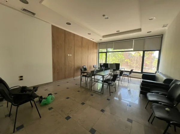 Tirane, shitet ambjent biznesi , 350 m² 1.500.000 € (Bllok)
