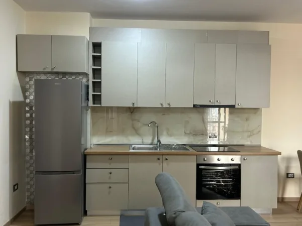 Tirane, jepet me qera apartament 1+1 Kati 4, 68 m² 650 € 