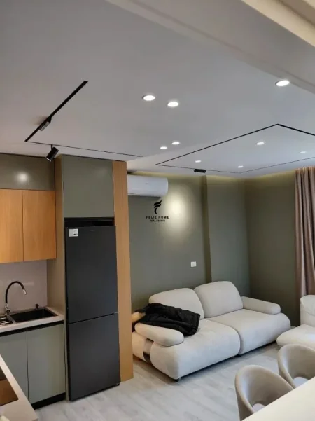 Tirane, jepet me qera apartament 2+1 Kati 7, 80 m² 750 € (ALI DEMI)