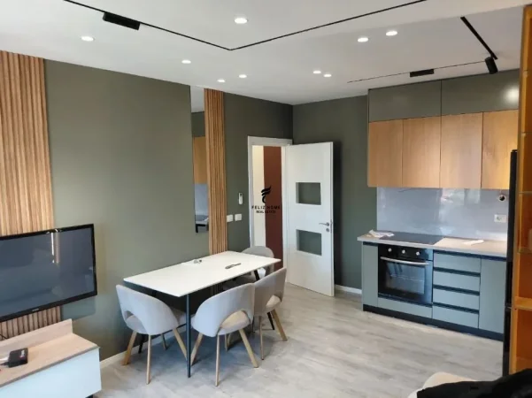 Tirane, jepet me qera apartament 2+1 Kati 7, 80 m² 750 € (ALI DEMI)