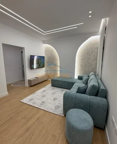 Tirane, shitet apartament 1+1 Kati 5, 51 m² 111.000 € (Unaza e re)