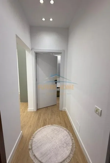 Tirane, shitet apartament 1+1 Kati 5, 51 m² 111.000 € (Unaza e re)