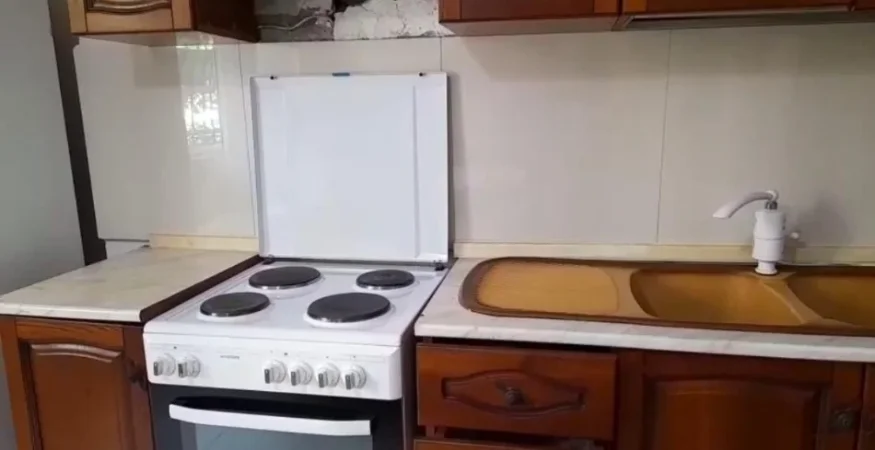 Tirane, jepet me qera apartament 2+1 Kati 1, 90 m² 500 € (Oxhaku)