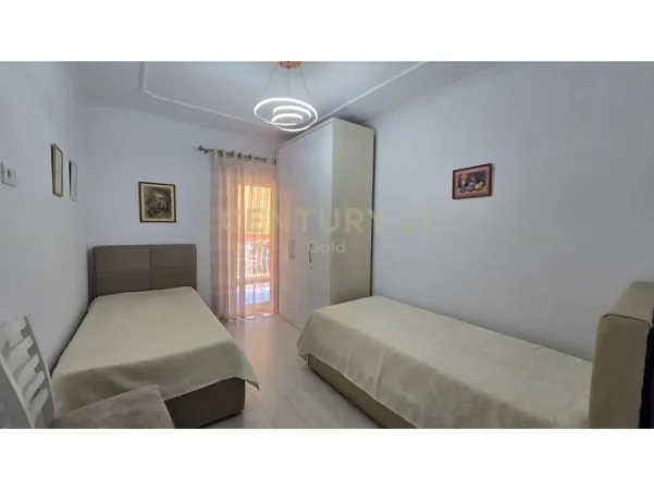 Tirane, jepet me qera apartament 2+1+Ballkon Kati 6, 96 m² 750 € 