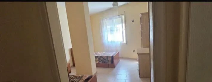 Tirane, jepet me qera apartament 2+1+Ballkon Kati 5, 96 m² 570 € (LIQENI I THATE)