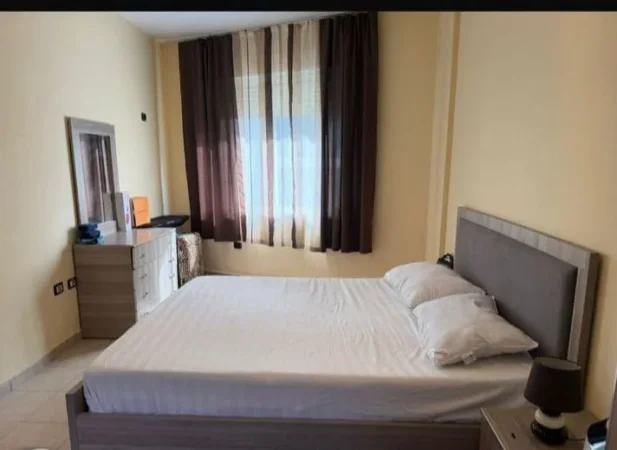 Tirane, jepet me qera apartament 2+1+Ballkon Kati 5, 96 m² 570 € (LIQENI I THATE)