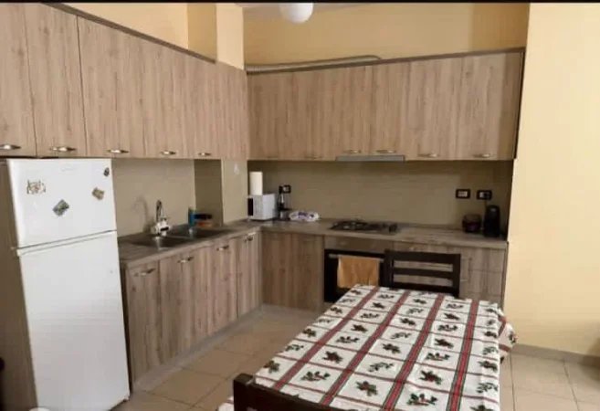 Tirane, jepet me qera apartament 2+1+Ballkon Kati 5, 96 m² 570 € (LIQENI I THATE)