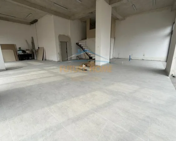 Tirane, jepet me qera ambjent biznesi Kati 0, 125 m² 1.400 € (Dritan Hoxha)
