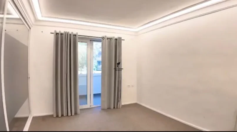 Tirane, jepet me qera zyre Kati 2, 130 m² 1.500 € (RRUGA E DURRESIT)