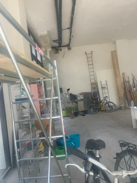 Tirane, shitet dyqan Kati 0, 141 m² 950.000 € (RRUGA E BOGDANEVE)