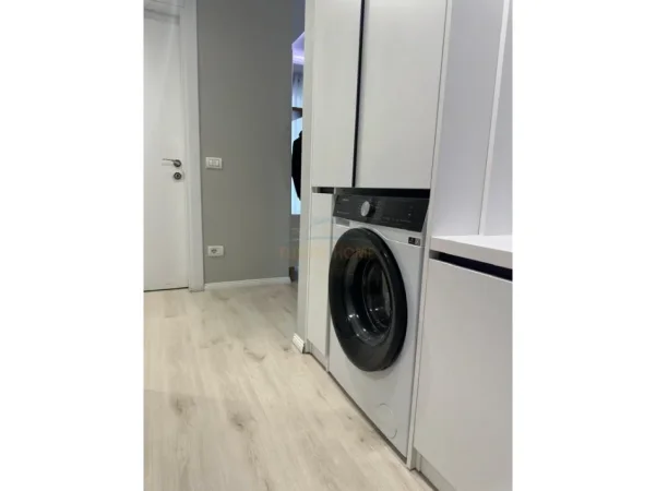 Tirane, jepet me qera apartament 2+1 Kati 7, 85 m² 670 € (në Rezidencën Future Home)