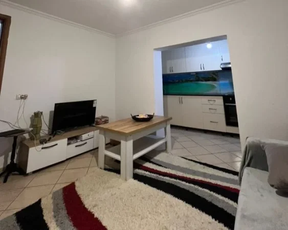 Tirane, jepet me qera apartament 2+1+Aneks+Ballkon Kati 2, 120 m² 550 € (rruga ali demi , tregu elektrik)