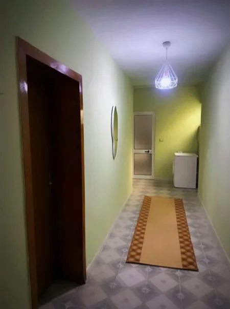 Tirane, jepet me qera 2+1 Kati 5, 