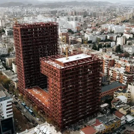 Tirane, shitet garazh | post parkimi Kati -2, 40.000 € (rruga e kavajes , 21 dhjetori)