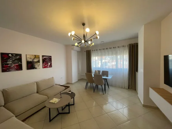 Tirane, jepet me qera apartament 2+1 , 800 € (vasil shanto)