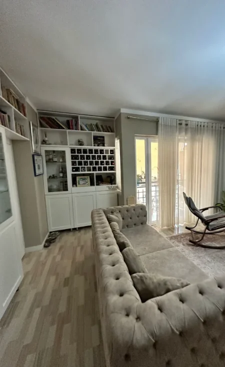 Tirane, shitet apartament 3+1 Kati 6, 106 m² 160.000 € (ASTIR)