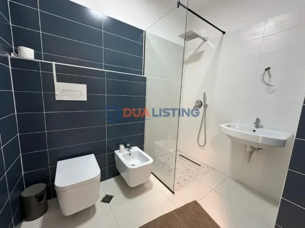 Tirane, jepet me qera apartament 2+1 , 1.500 € 
