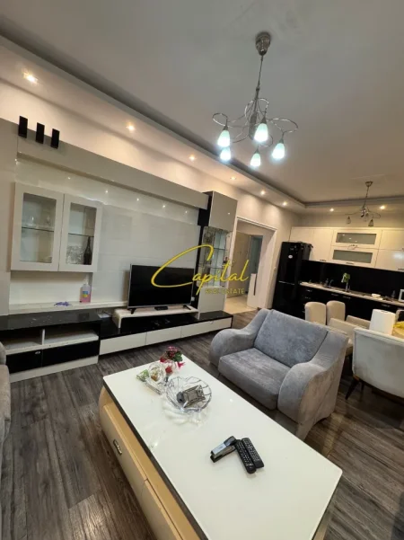 Tirane, shitet apartament 2+1 Kati 4, 92 m² 205.000 € (LIQENI I THATE)