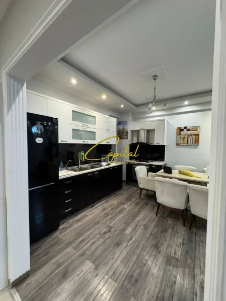 Tirane, shitet apartament 2+1 Kati 4, 92 m² 205.000 € (LIQENI I THATE)