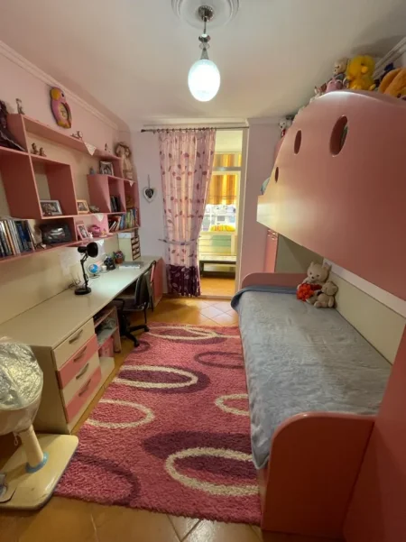 Jepet me qera apartament 2+1, Kati 3, 550 € ne DON BOSKO, tek VIZIONI