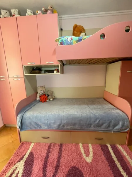 Jepet me qera apartament 2+1, Kati 3, 550 € ne DON BOSKO, tek VIZIONI