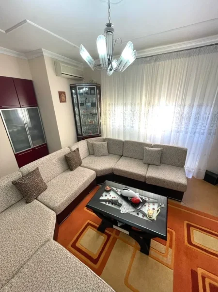 Jepet me qera apartament 2+1, Kati 3, 550 € ne DON BOSKO, tek VIZIONI