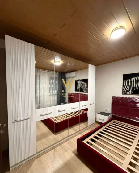 Tirane, jepet me qera apartament 1+1+Ballkon Kati 2, 55 m² 570 € (RRUGA E KAVAJES)