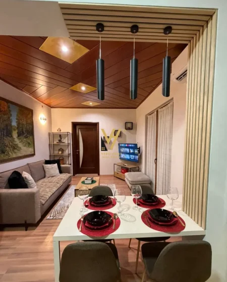 Tirane, jepet me qera apartament 1+1+Ballkon Kati 2, 55 m² 570 € (RRUGA E KAVAJES)