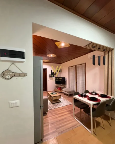 Tirane, jepet me qera apartament 1+1+Ballkon Kati 2, 55 m² 570 € (RRUGA E KAVAJES)