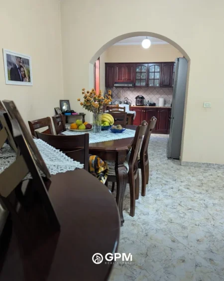 Vilë tre katëshe në shitje në Don Bosko‼️