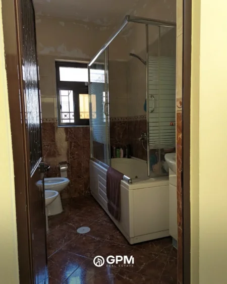 Vilë tre katëshe në shitje në Don Bosko‼️