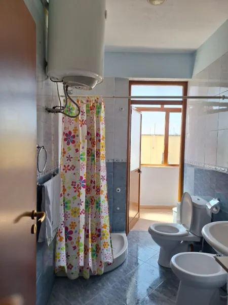 Tirane, jepet me qera apartament 1+1+Aneks+Ballkon Kati 9, 66 m² 370 € (Rruga " Kahreman Ylli")