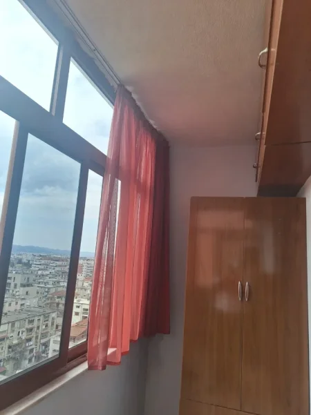 Tirane, jepet me qera apartament 1+1+Aneks+Ballkon Kati 9, 66 m² 370 € (Rruga " Kahreman Ylli")