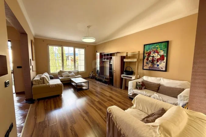 Tirane, shitet Vile 3 Katshe , 300 m² 410.000 € 