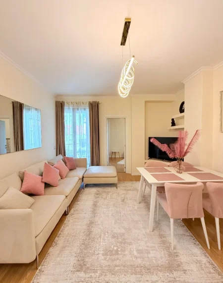 Tirane, jepet me qera apartament 2+1+Aneks+Ballkon Kati 5, 95 m² 1.200 € 