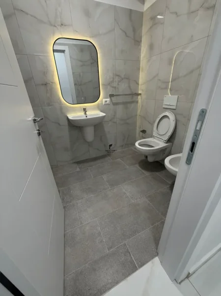 Tirane, jepet me qera garsonier Kati 4, 40 m² 420 € (LAPRAKE)