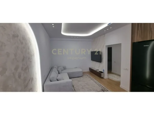 Tirane, shitet apartament 1+1 Kati 5, 56 m² 110.000 € (astiri)