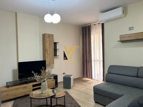 Tirane, jepet me qera apartament 1+1+Ballkon Kati 4, 68 m² 670 € (RRUGA E KAVAJES)