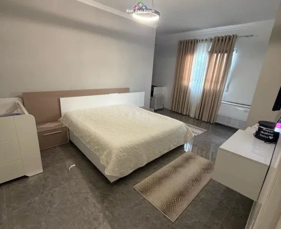 Tirane, jepet me qera apartament 2+1 Kati 2, 120 m² 730 € (Rruga Panorama)