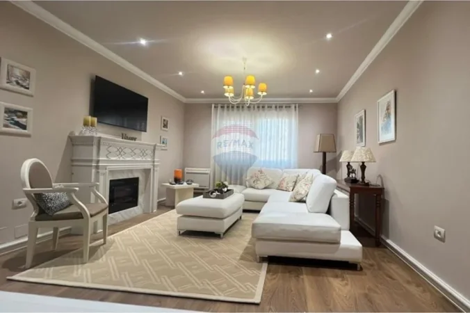 Tirane, jepet me qera apartament 2+1 Kati 5, 110 m² 1.300 € 