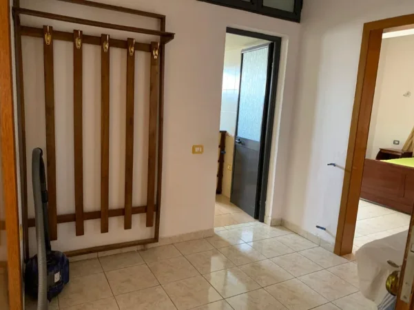 Tirane, jepet me qera apartament 2+1+Aneks Kati 2, 150 m² 500 € 