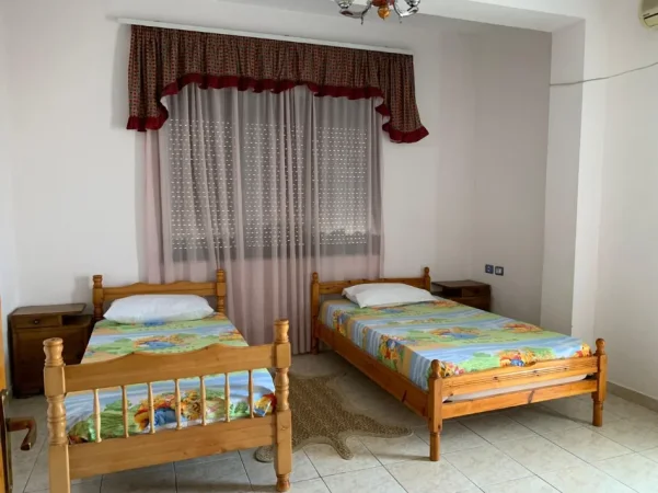 Tirane, jepet me qera apartament 2+1+Aneks Kati 2, 150 m² 500 € 