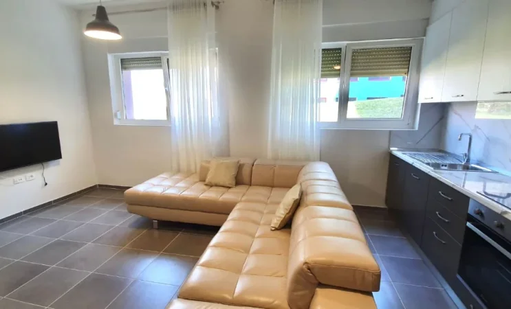 Jepet me Qera: 2+1 +1 Ballkon 📍 Ali Dem (Kompleksi Mangalem 21) || Kt.0 - 45,000 Leke/Muaj