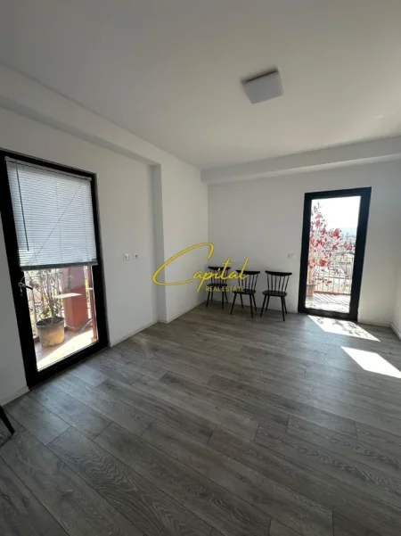 Tirane, jepet me qera zyre Kati 6, 68 m² 600 € (GARDEN BUILDING)