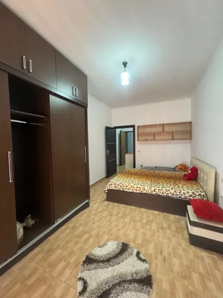 Tirane, jepet me qera apartament 1+1 Kati 7, 65 m² 400 € 