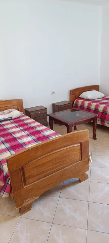 Tirane, jepet me qera apartament 2+1+Ballkon Kati 6, 85 m² 430 €