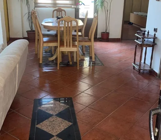 Tirane, jepet me qera Vile 2+1 Kati 3, 150 m² 620 € (ali demi)