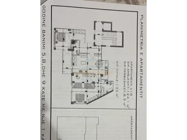 Tirane, shitet apartament 3+1+Ballkon Kati 5, 133 m² 300.000 € (Shkolla e Bashkuar)