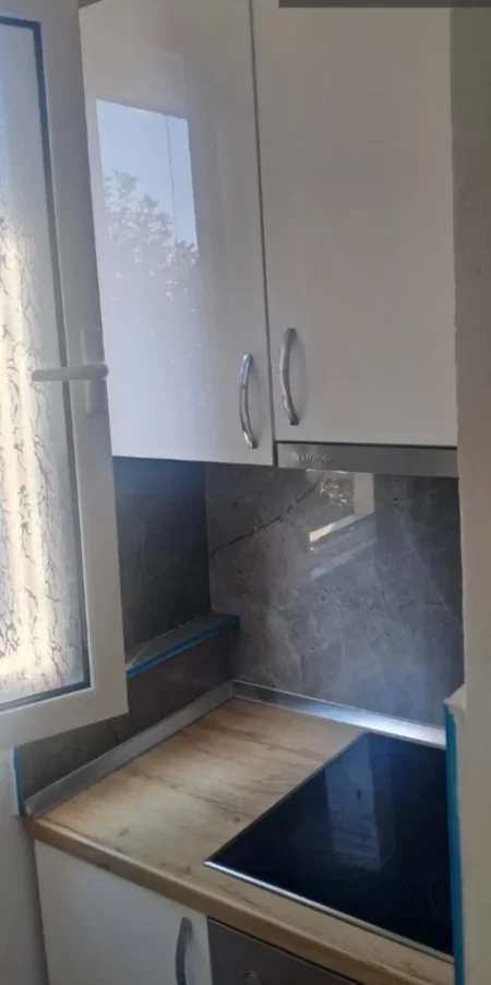 Tirane, jepet me qera apartament 1+1 Kati 3, 65 m² 500 € 